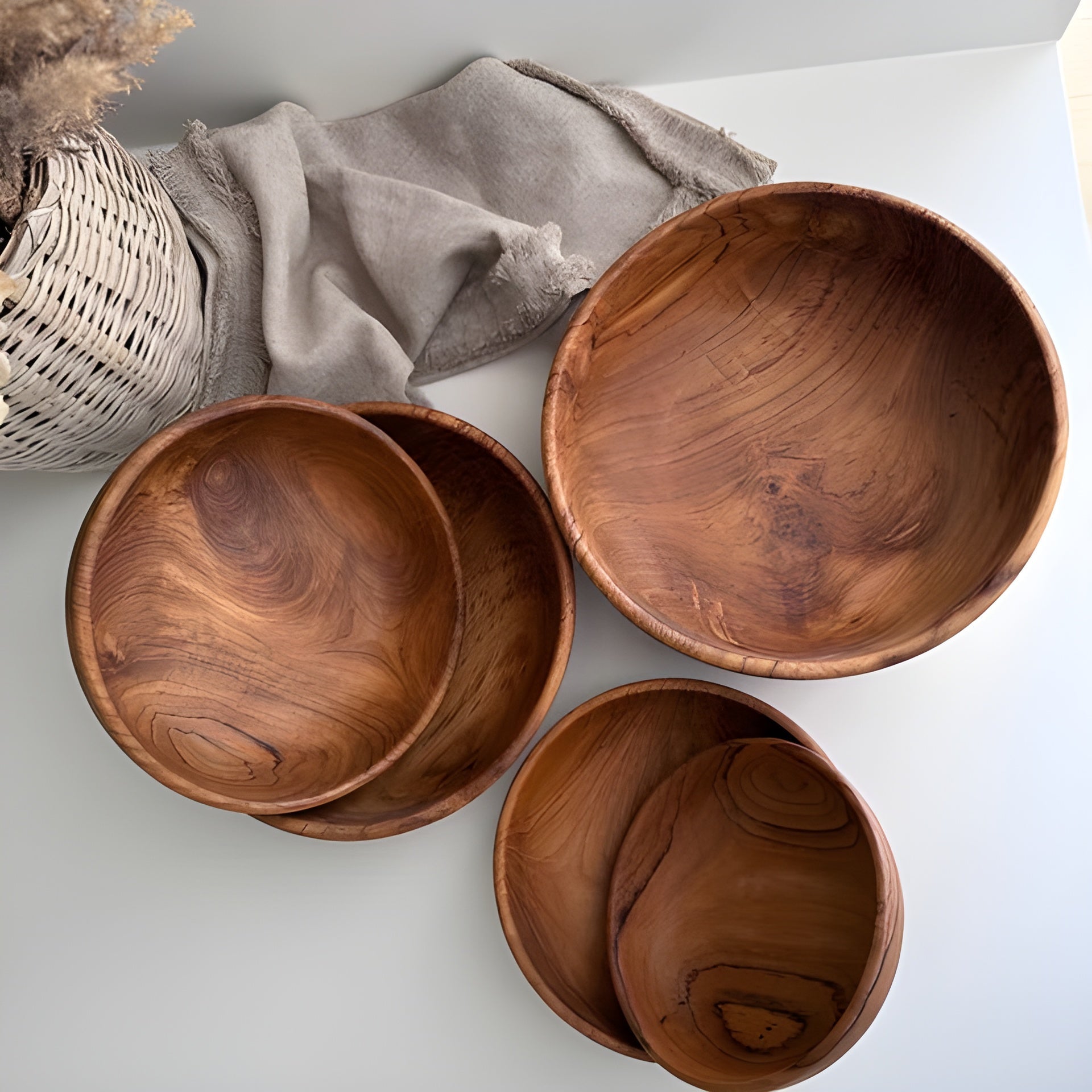 Teakholz-Schalen-Set aus Handarbeit – 5 Elegante Schalen für stilvolles Servieren - Schüsselset