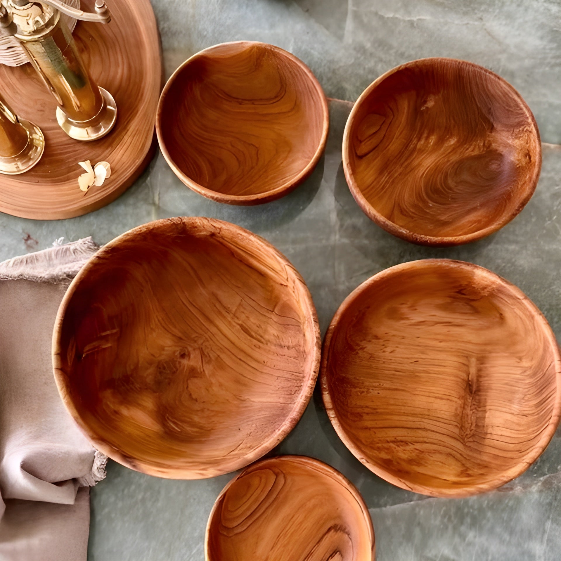 Teakholz-Schalen-Set aus Handarbeit – 5 Elegante Schalen für stilvolles Servieren - Schüsselset