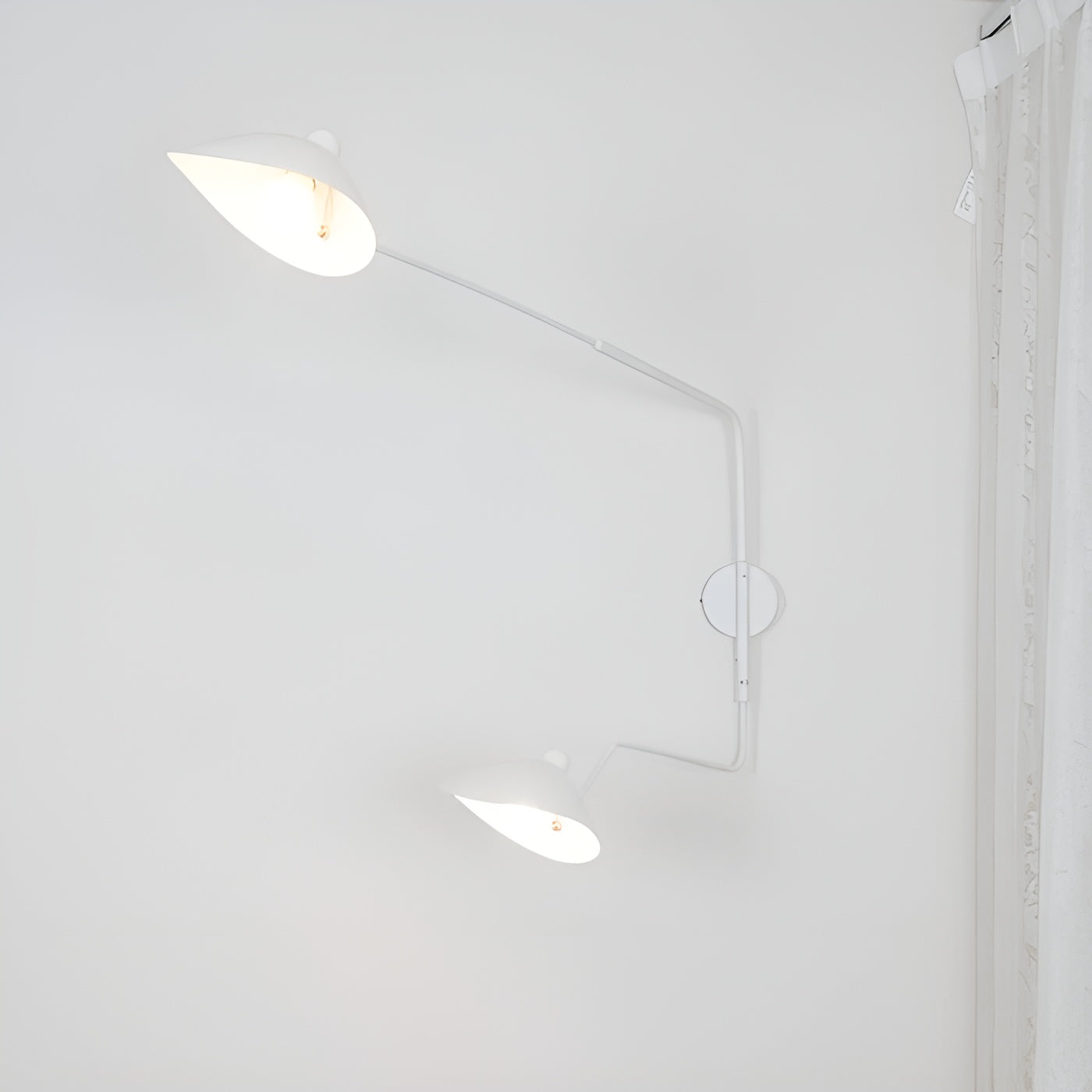Wandleuchte mit Schwenkarm – Elegantes Zeitloses Design für Schlafzimmer & Büro - Wandlampe
