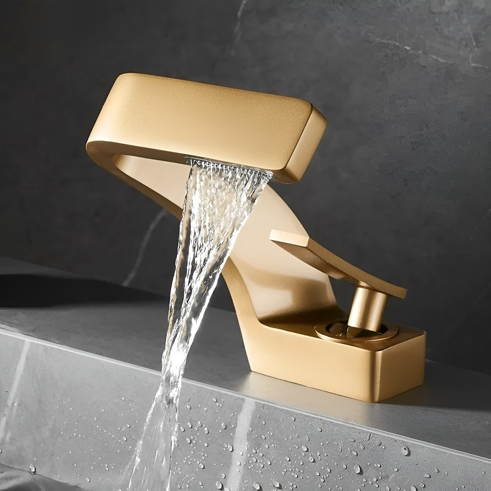 Wasserfall Wasserhahn fürs Waschbecken – Messing Armatur mit Warm- und Kaltwasser | Stilvoll für Bad und Gäste-WC