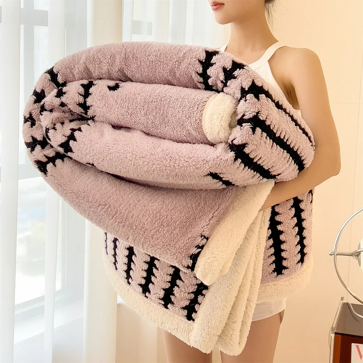 Weiche Kuscheldecke aus Velour für Sofa und Bett – 5 Farben und 2 Größen - Tagesdecken und Wohndecken