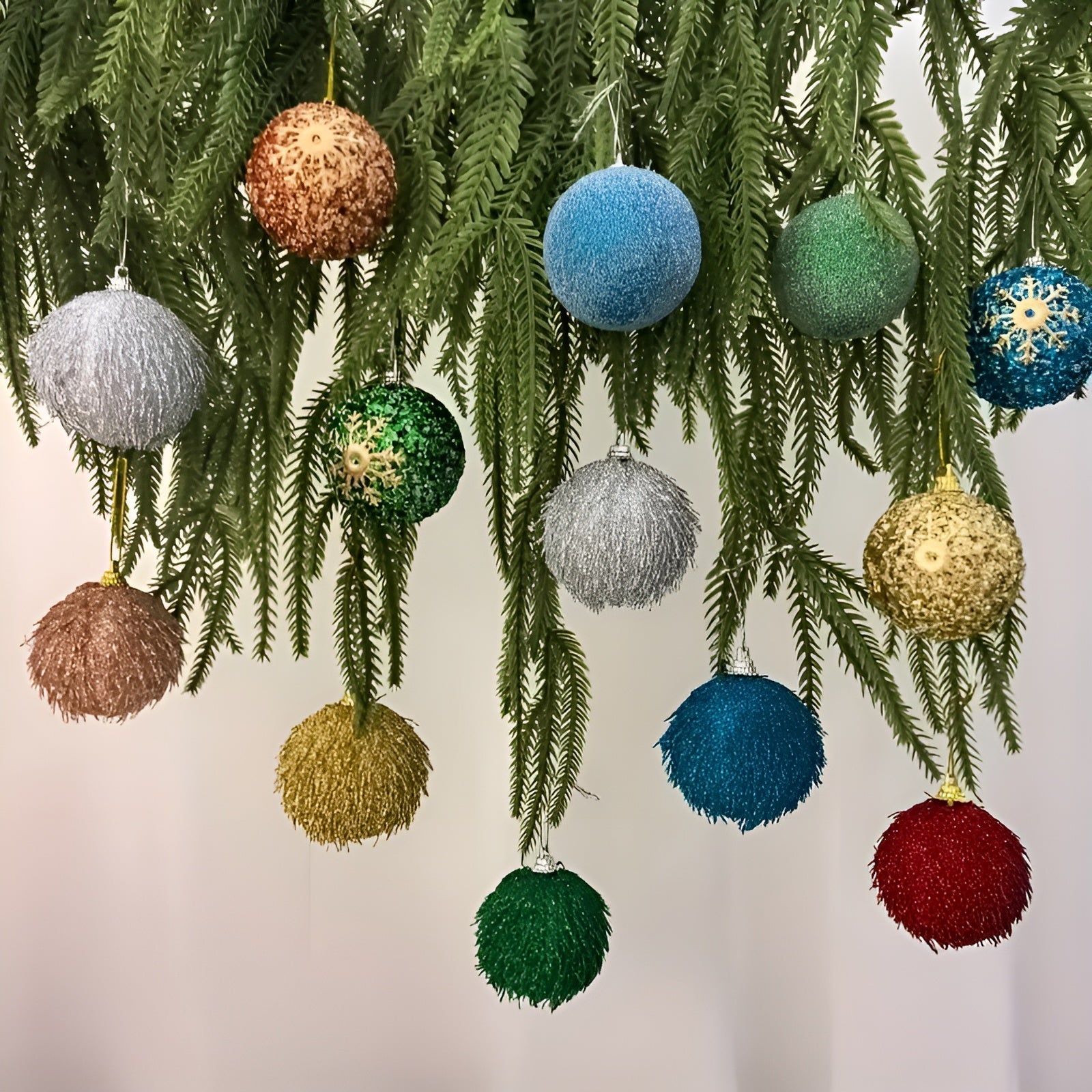 Weihnachtskugeln Set (16 Stück Ø 6 cm) – Bunte Christbaumkugeln | Perfekte Deko für Baum Wohnzimmer & Garten