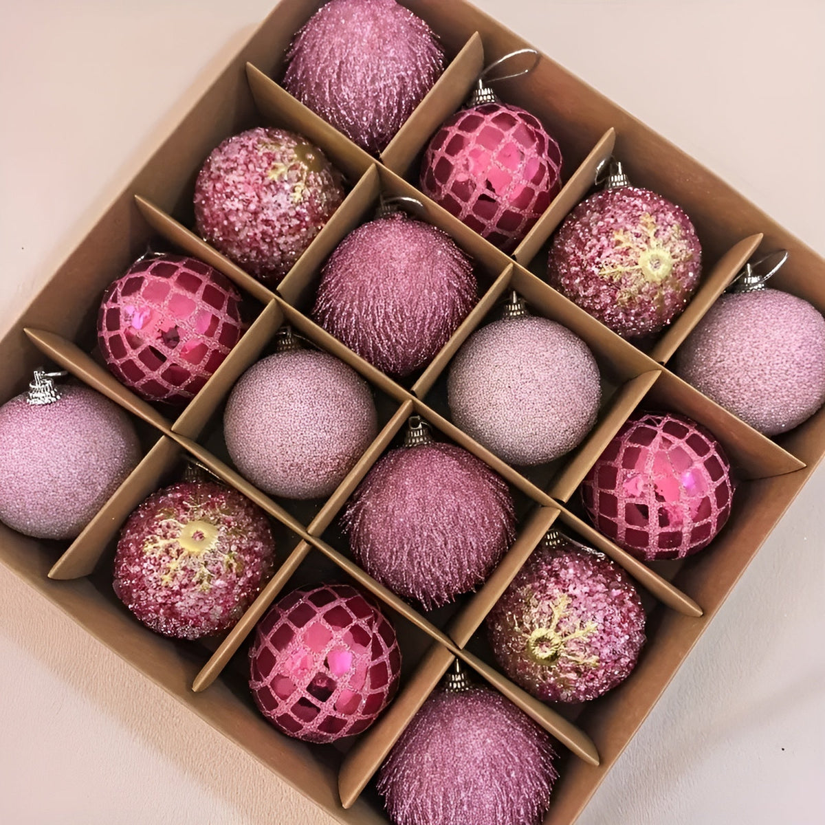 Weihnachtskugeln Set (16 Stück Ø 6 cm) – Bunte Christbaumkugeln | Perfekte Deko für Baum Wohnzimmer & Garten
