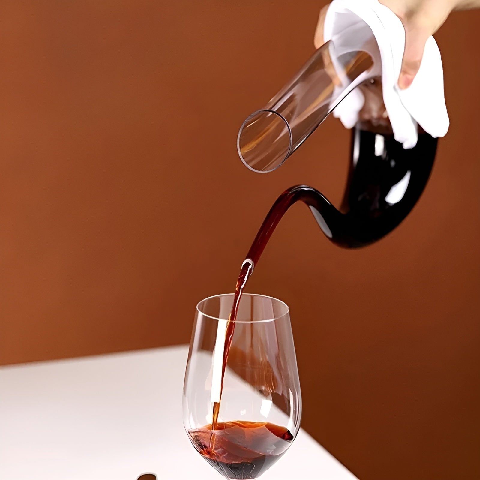 Weindekanter mit Belüfter - Mundgeblasen & Stilvoll - 1500 ml für Bar & Zuhause - Bleifreies Glas - Dekanter