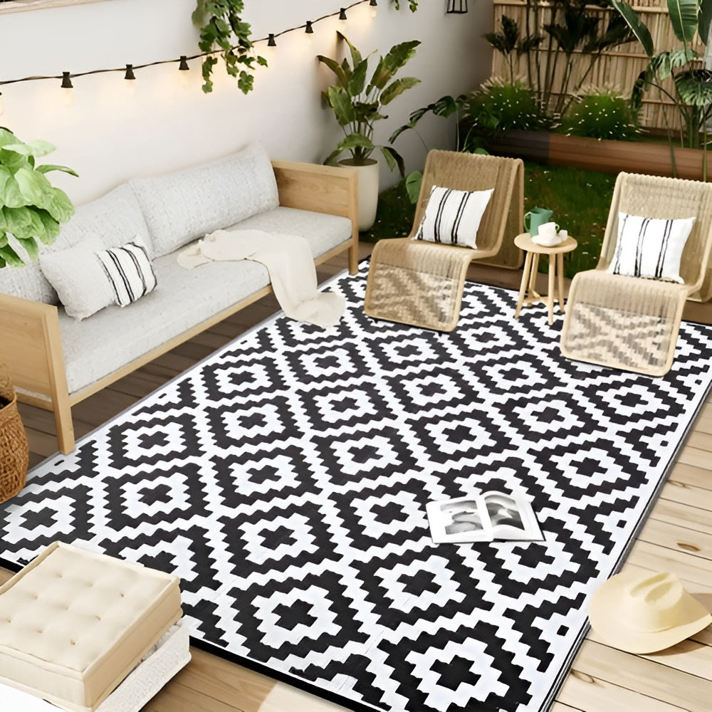 Wendbare Outdoor-Matte – Rutschfest & UV-beständig | Polypropylen mit geometrischem Design - Schwarz-Weiß / 183 x 274cm