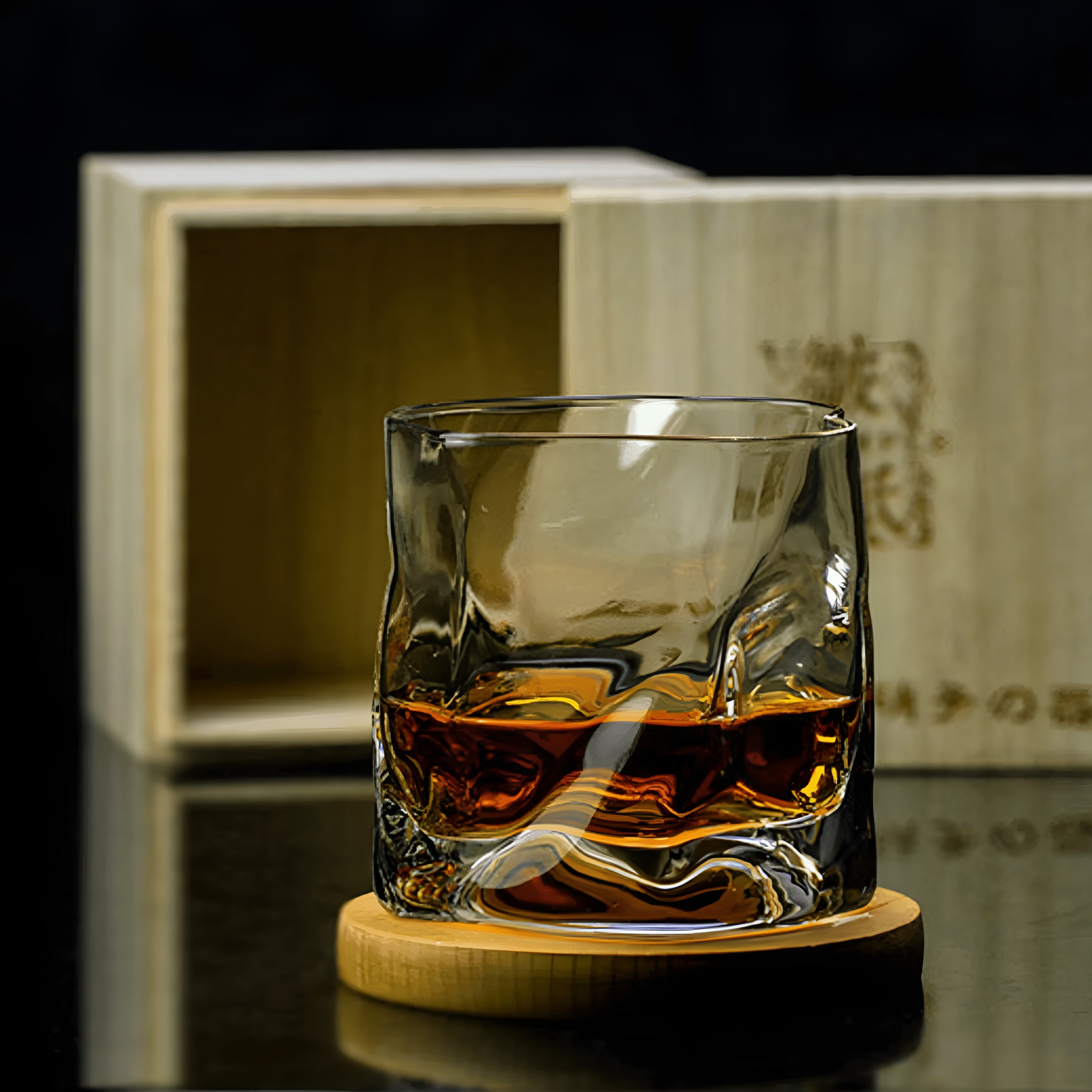 Whiskyglas im Edo Kiriko-Stil – Handgeschliffen mit einzigartigem Crumple-Design - Whiskyglas