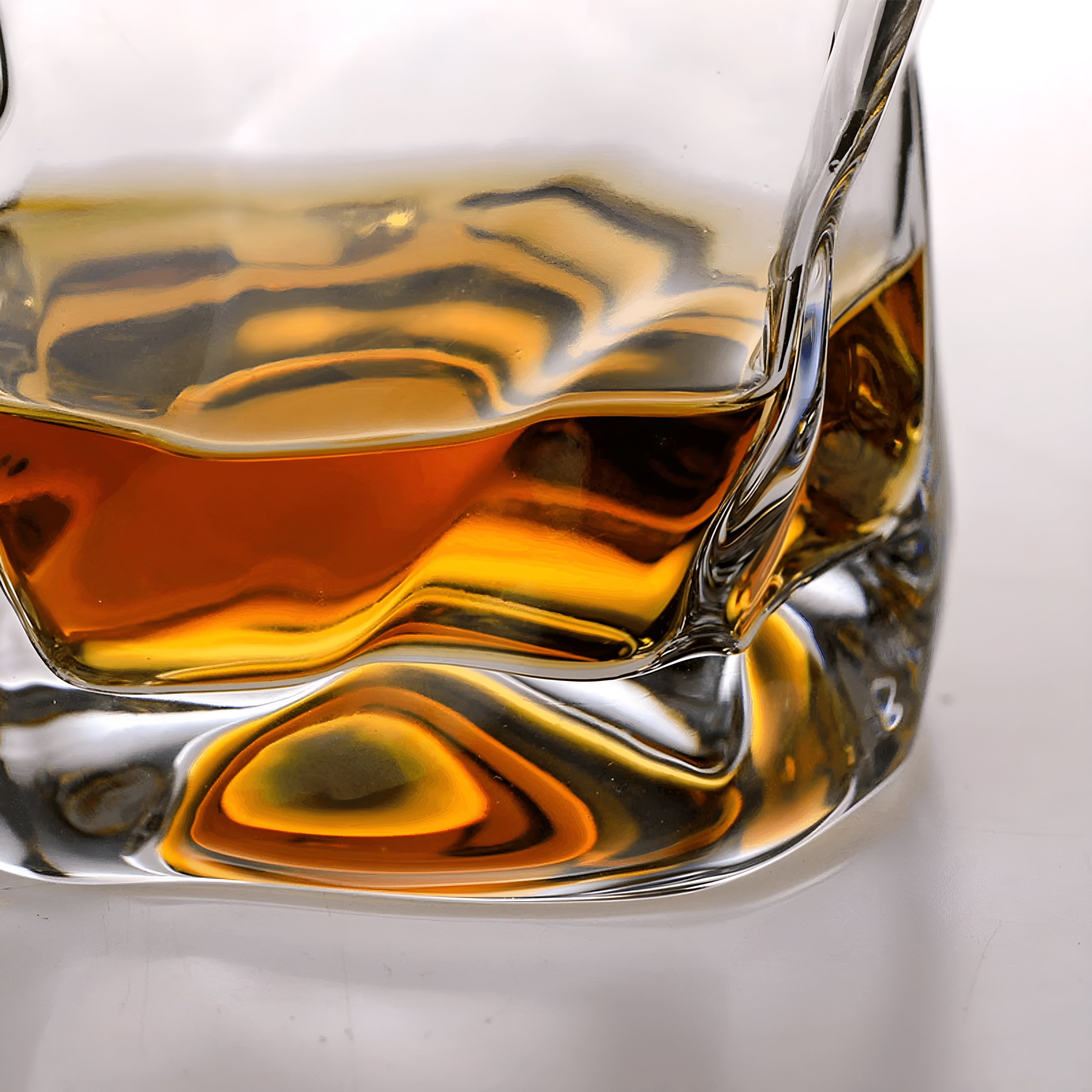 Whiskyglas im Edo Kiriko-Stil – Handgeschliffen mit einzigartigem Crumple-Design - Whiskyglas