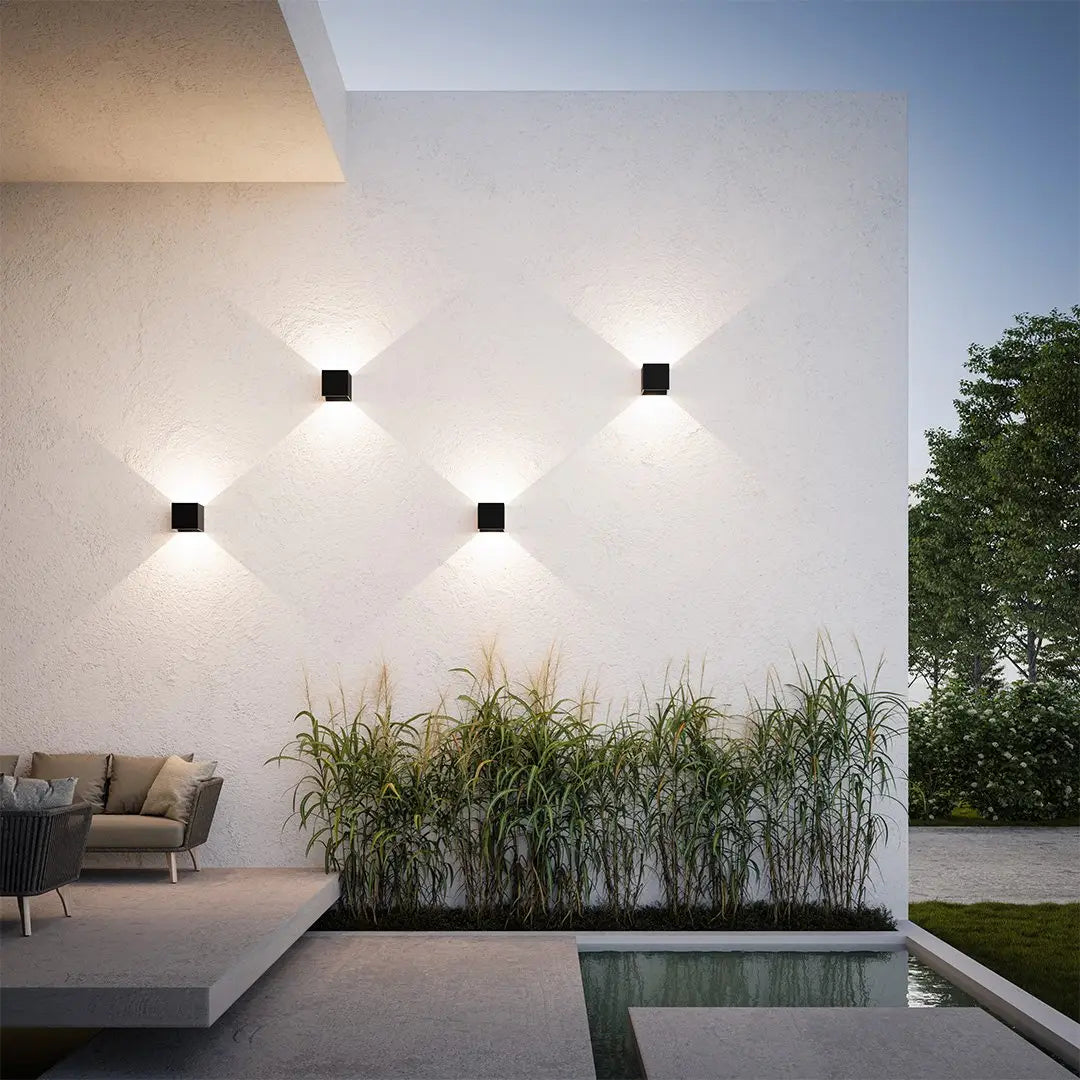 LED Wandleuchte mit verstellbaren Lichtblenden – Innen & Außen